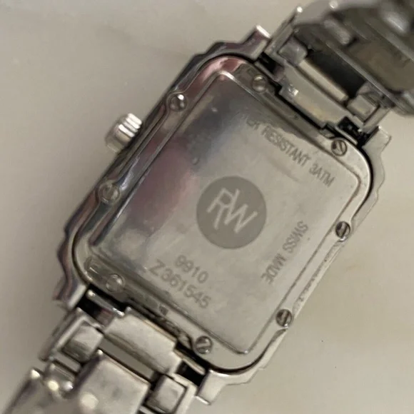 RAYMOND WEIL Saxo Stainless Steel Silver Dial Women's Watch 9910S-2 - Picture 3 of 7